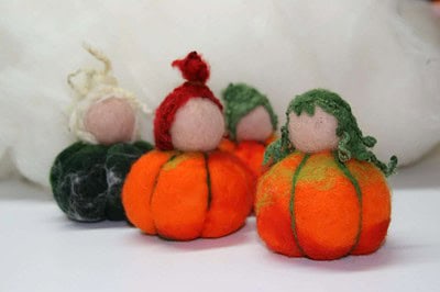 Herbstliche Früchte und Gemüse filzen