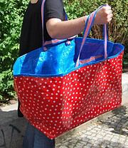 Nähe deiner Ikea-Tasche ein neues Kleid