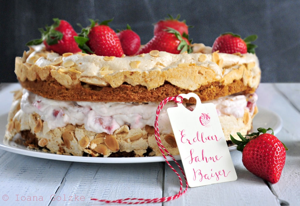 Erdbeersahne-Baiser Torte - Handmade Kultur