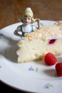 Quarktorte mit versunkenen Rubinen