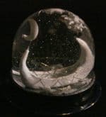 Glitzernde Sternenkugel