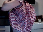 Eine Tasche aus einem kaputten Regenschirm