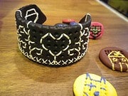 Bestickbare Knöpfe & Armband