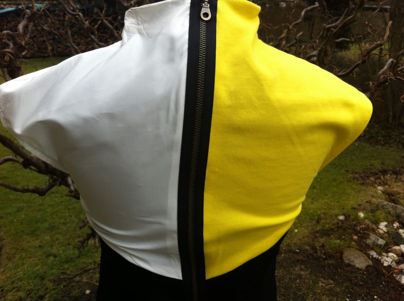 colour matching kleid.