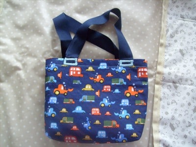 Kleine Spielzeugtasche für Kinder