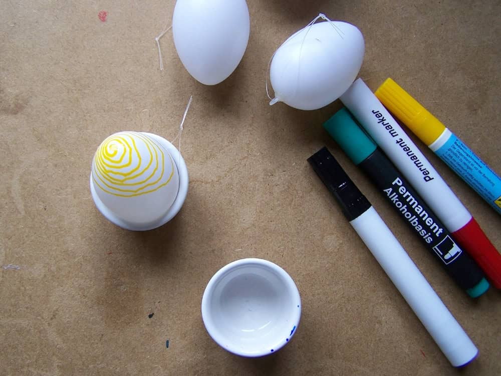 DIY Kunststoff Ostereier