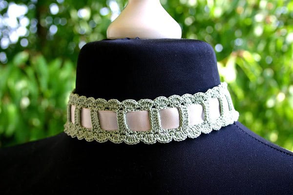 Gehäkeltes Halsband - oder Haarband!