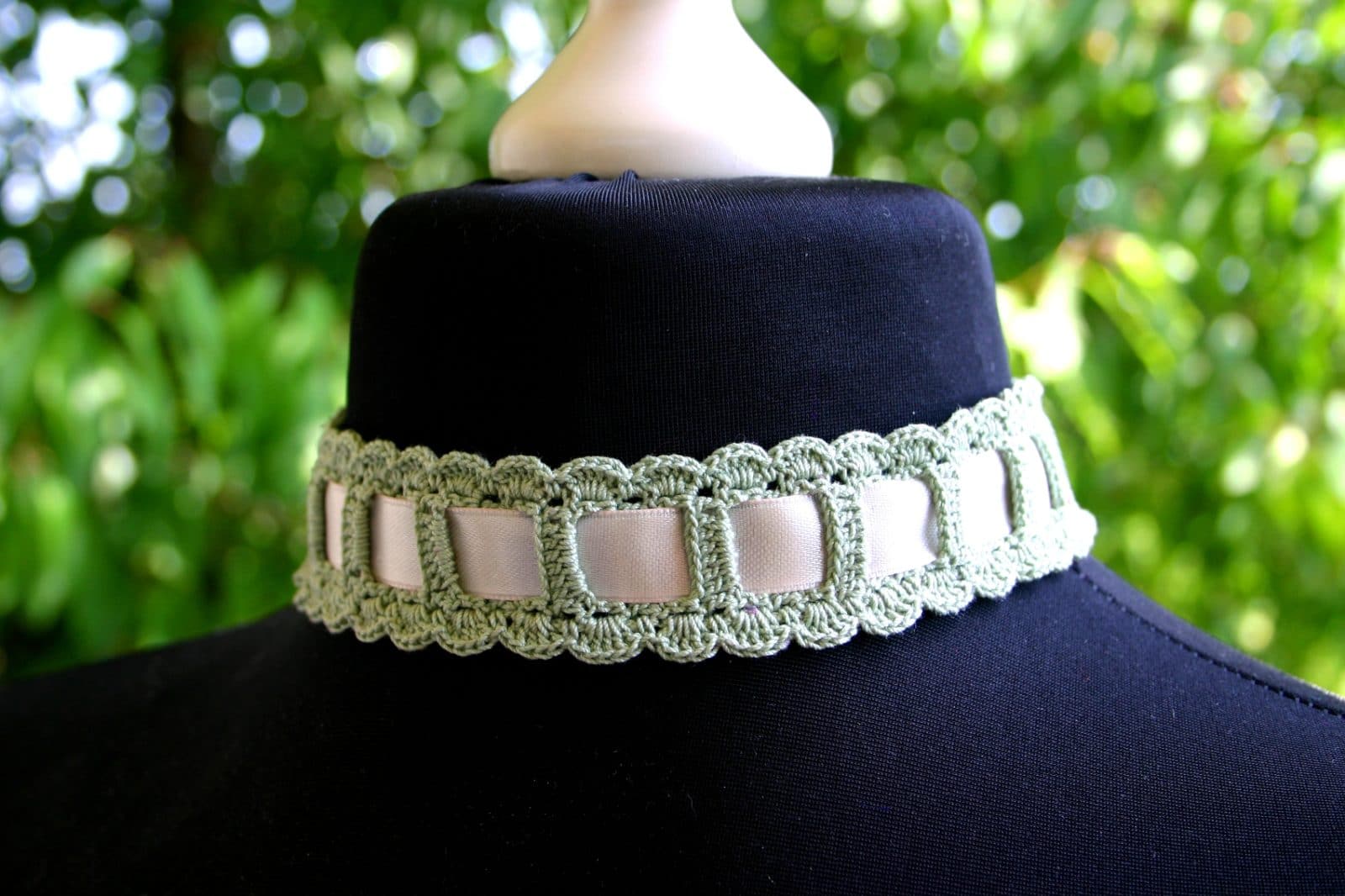 Gehäkeltes Halsband – oder Haarband!