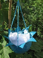 Henkeltaschen aus Pappmaché