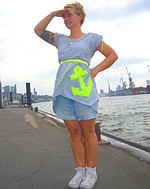 Singer Wettbewerb! -Gewinne eine Singer Nähmaschine- Kleid mit Neondruck