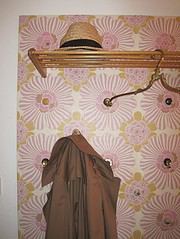 Tapeten-Garderobe