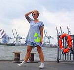 Singer Wettbewerb! -Gewinne eine Singer Nähmaschine- Kleid mit Neondruck