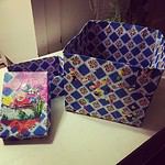 Geschenkkartons kleistern