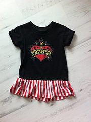 Jungen T-shirt + Rüsche = Mädchen T-shirt!