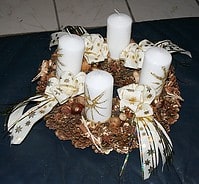 Adventskranz aus Naturmaterialien