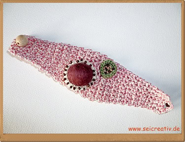 Creativling "Herbstrose" - gehäkeltes Armband Creativling "Herbstrose" - gehäkeltes Armband
