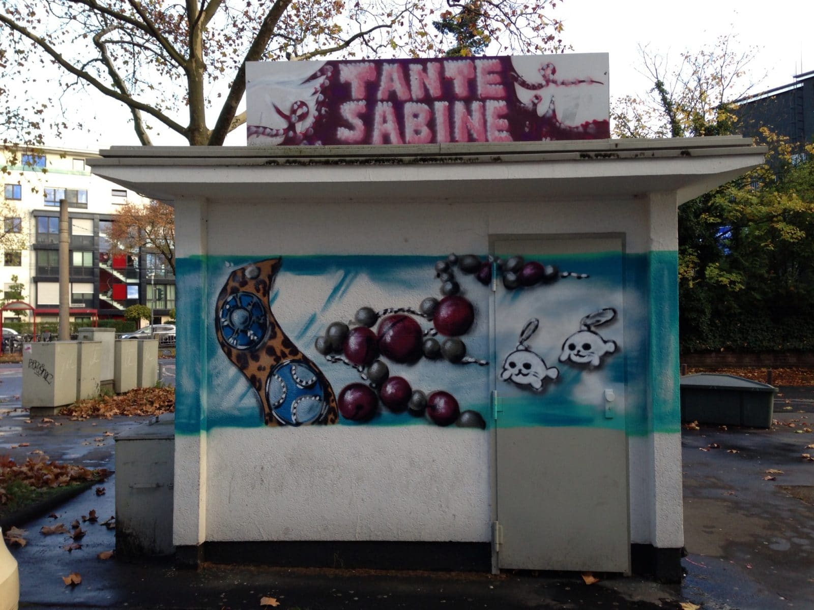 TANTE SABINE IM KUNSTKIOSK KÖLN