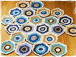Anleitung für eine Häkeldecke mit Granny Squares bzw. Hexagons
