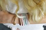 Lederarmband mit bunten Bändern
