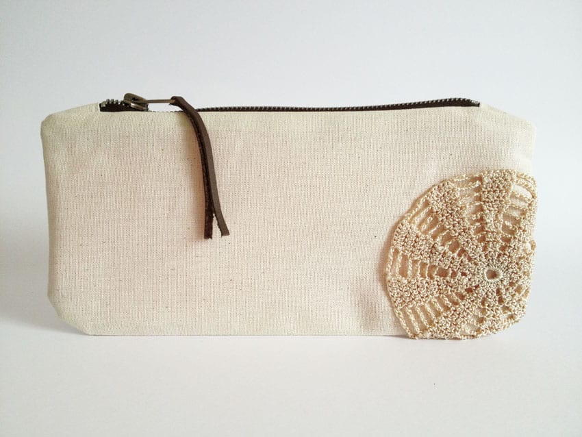 Clutch mit Spitzendeckchen verzieren