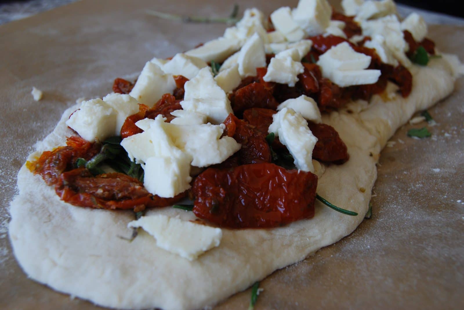 Gefülltes Baguette Rot-Grün-Käse