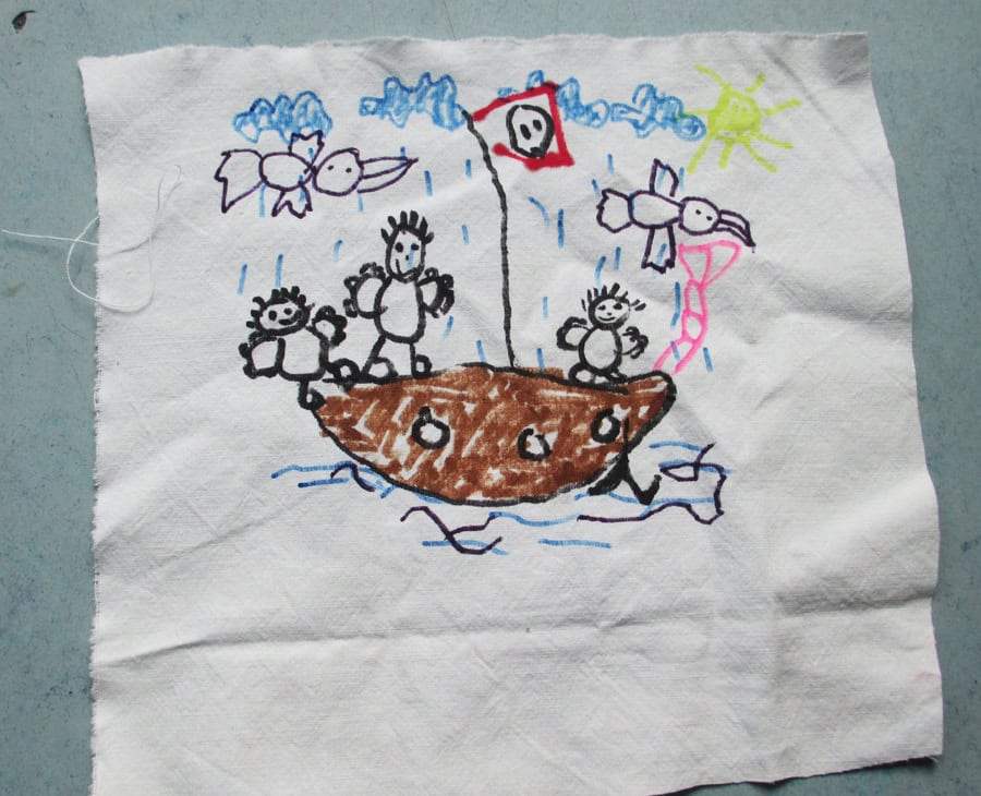 Kleinkunst auf Papas Shirt