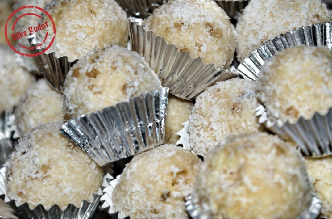 Weiße Schokolade Kokos Bällchen