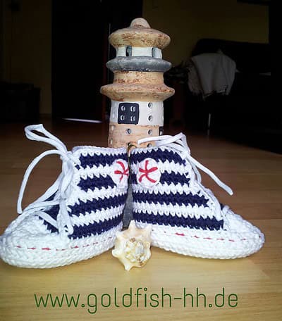 goldfish:hh Baby Sneakers im Marine-Look