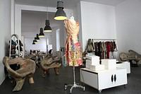 FAKE FEATHERS | SELFMADE COUTURE BERLIN