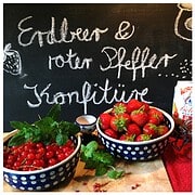 Last-Minute-Erdbeerkonfitüre mit rosa Pfeffer