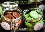 Tea-Time-Cookies treffen auf Schoko-Knöpfchen-Kekse