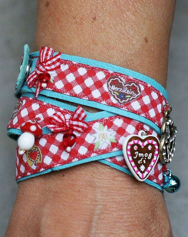 Armband aus Webbändchen