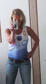 Herren-Feinripp-Unterhemd goes Flowerpower.