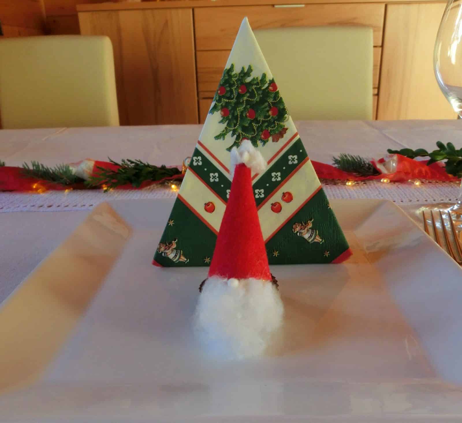 Weihnachtsdekoration für den Tisch