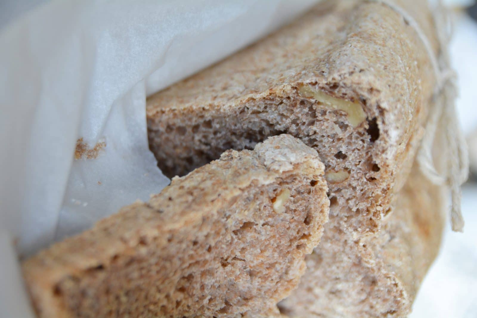 Walnuss-Brot mit fruchtigen Cranberries - ein schnelles Leckerbrot ...