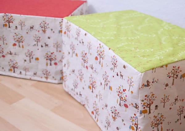 Kinderhocker aus Lautsprecherboxen