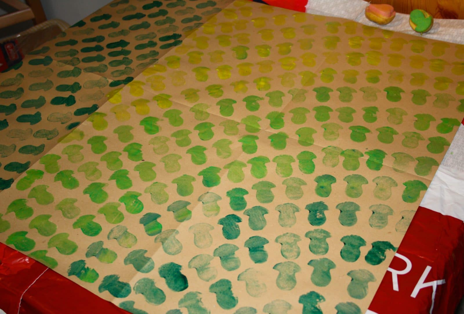 Geschenkpapier stempeln