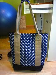 Maritimer Shopper mit Innen- und Handytasche zum Einhängen