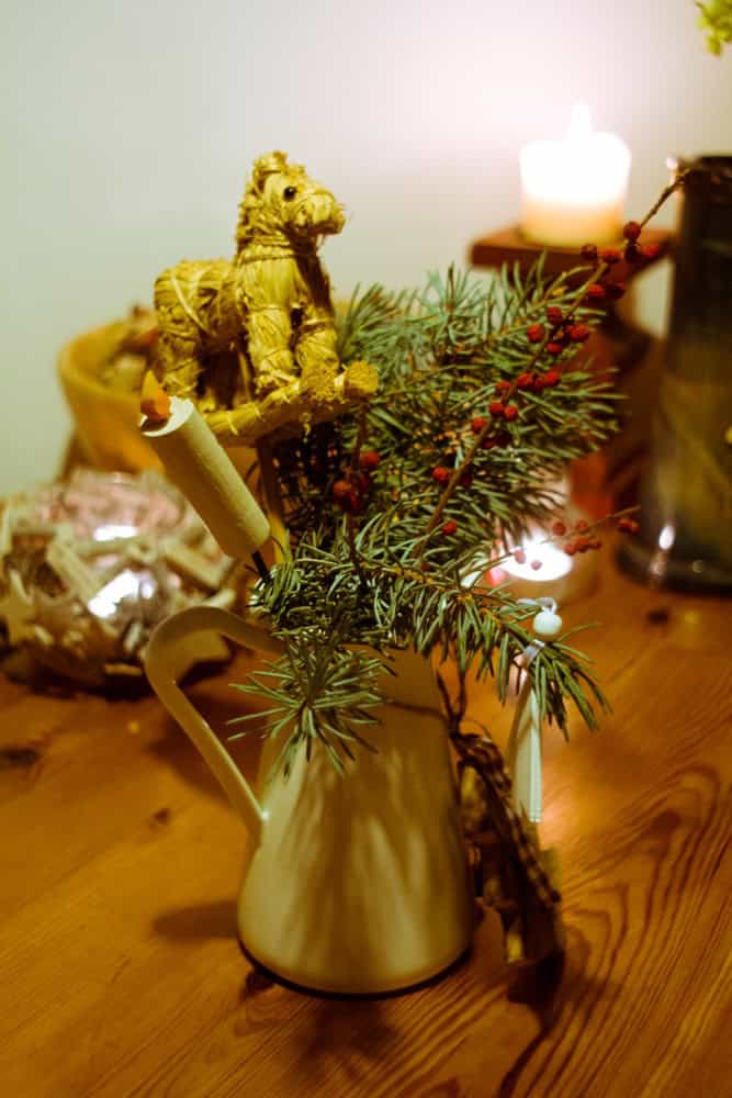 Weihnachtsdekoration mit Naturmaterialien Landhausstil