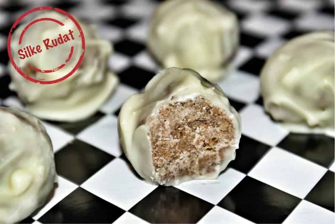 Spekulatius-, Pfeffernuss- und Lebkuchen-Cake Balls