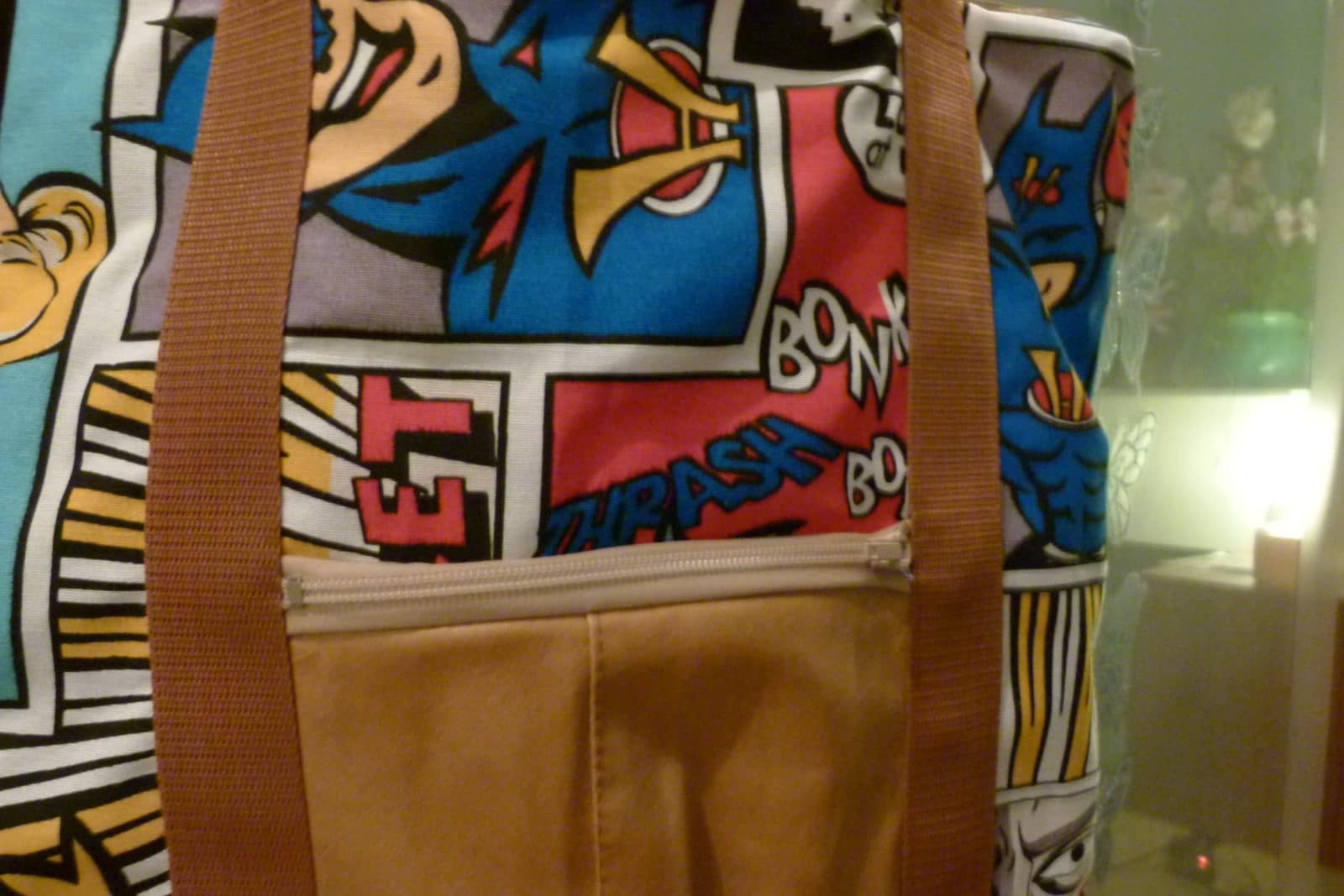 Shopper : Comic meets Lack + Leder