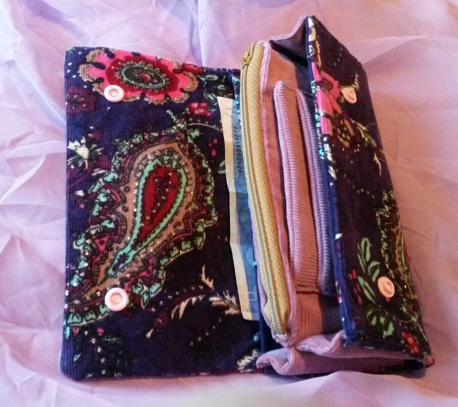 Mein erstes Portmonee fürs Gewinnspiel :-)