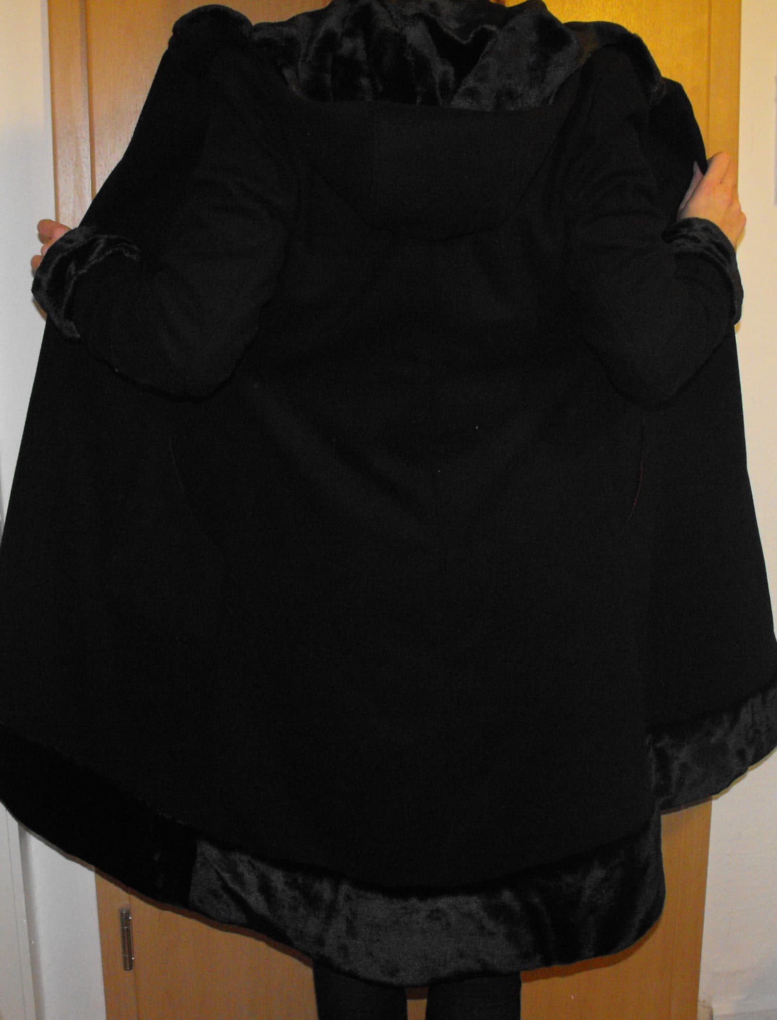 Elegante Johanna mit Webpelz