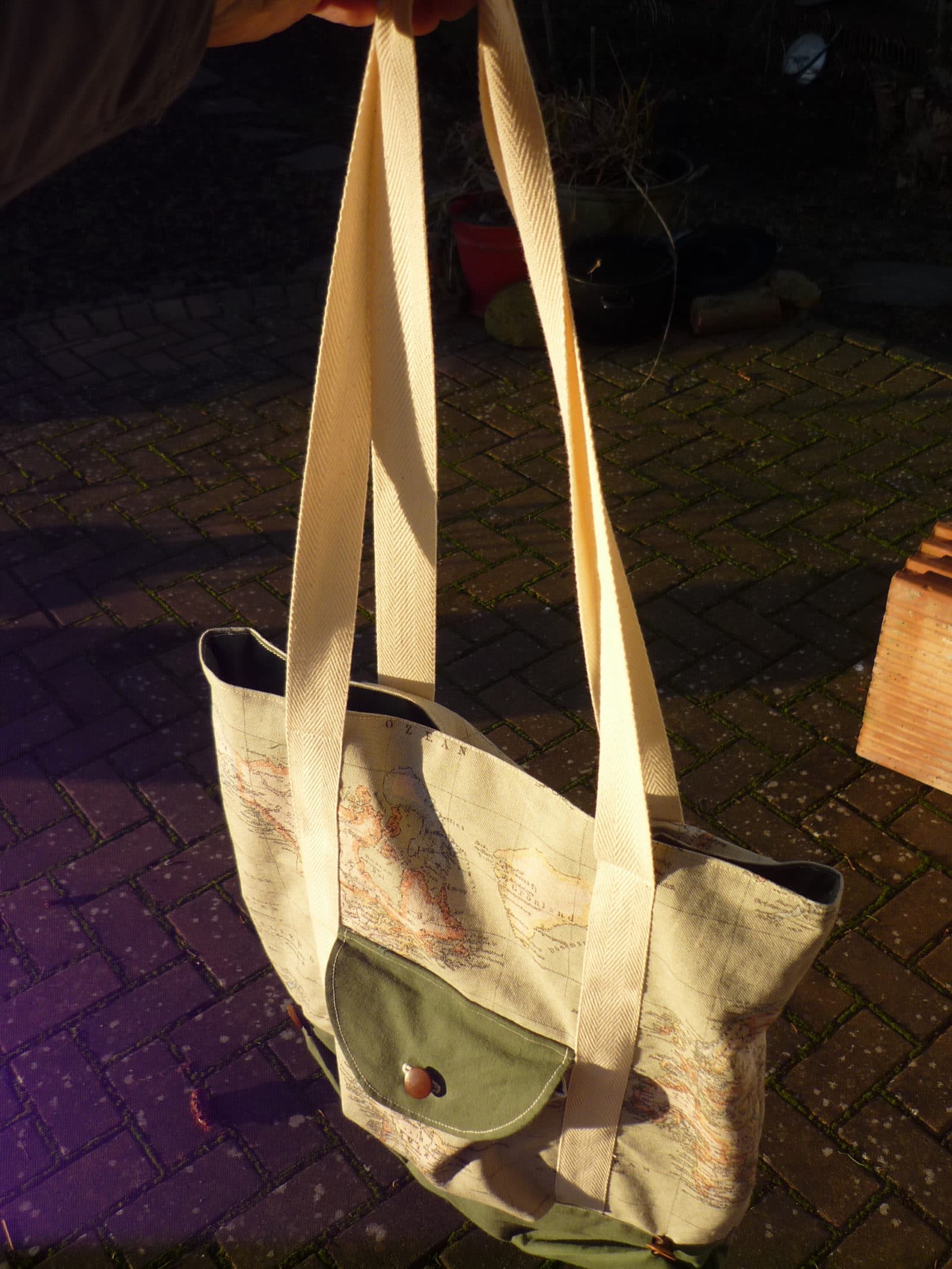 Ganze-Welt-Tasche