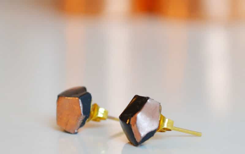geometrische DIY Ohrringe aus Radiergummi