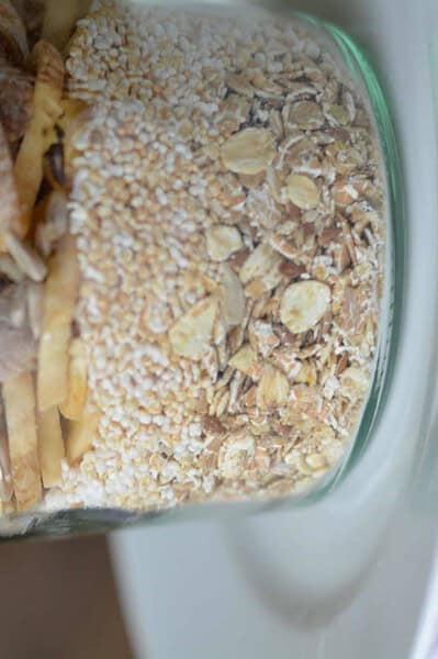 Selbstgemachtes Amaranth-Müsli mit Bananen und Feigen (tolle Geschenkidee!)