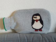 Wärmflaschenhülle mit Pinguinapplikation