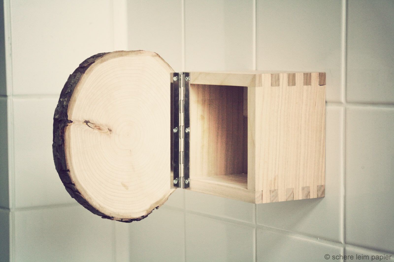 Baumscheiben-Medizinschrank