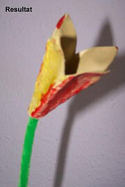 Frühlingsblumen aus Eierkartons