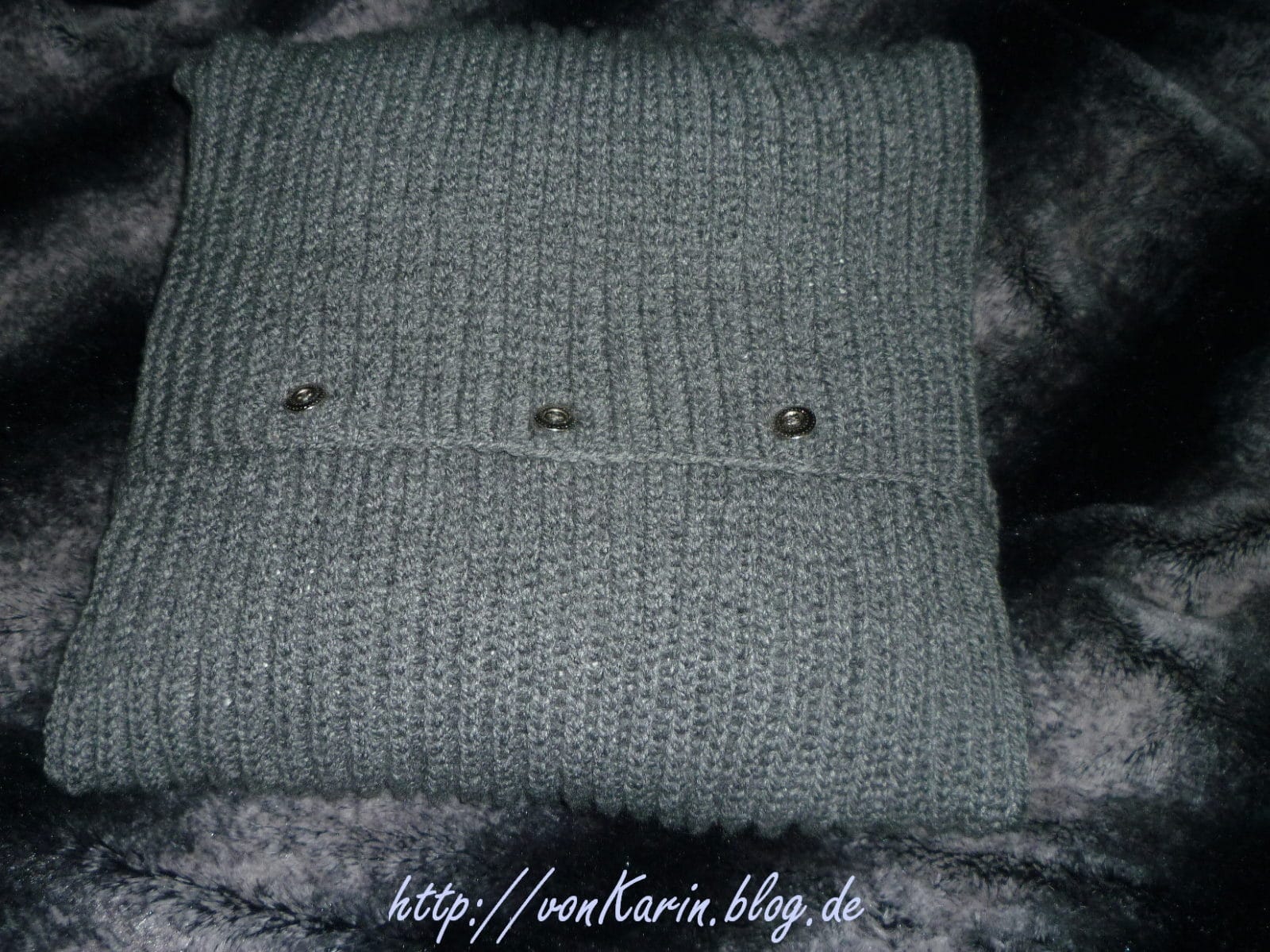 Gestricktes Kuschelkissen